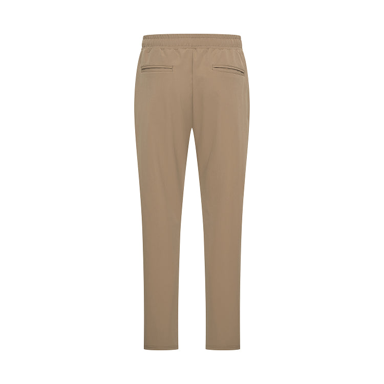 TECH STRETCH PANTS - BRONZED CAMEL