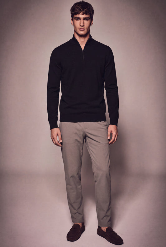 MAESON The Belfort Half-Zip Onyx Black — model, foto 1