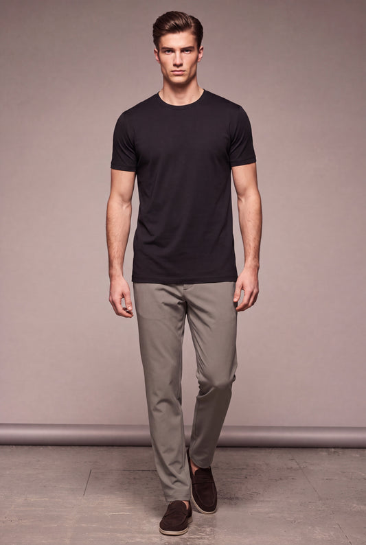 MAESON T-Shirt Modal Essence Onyx Black — model, foto 1