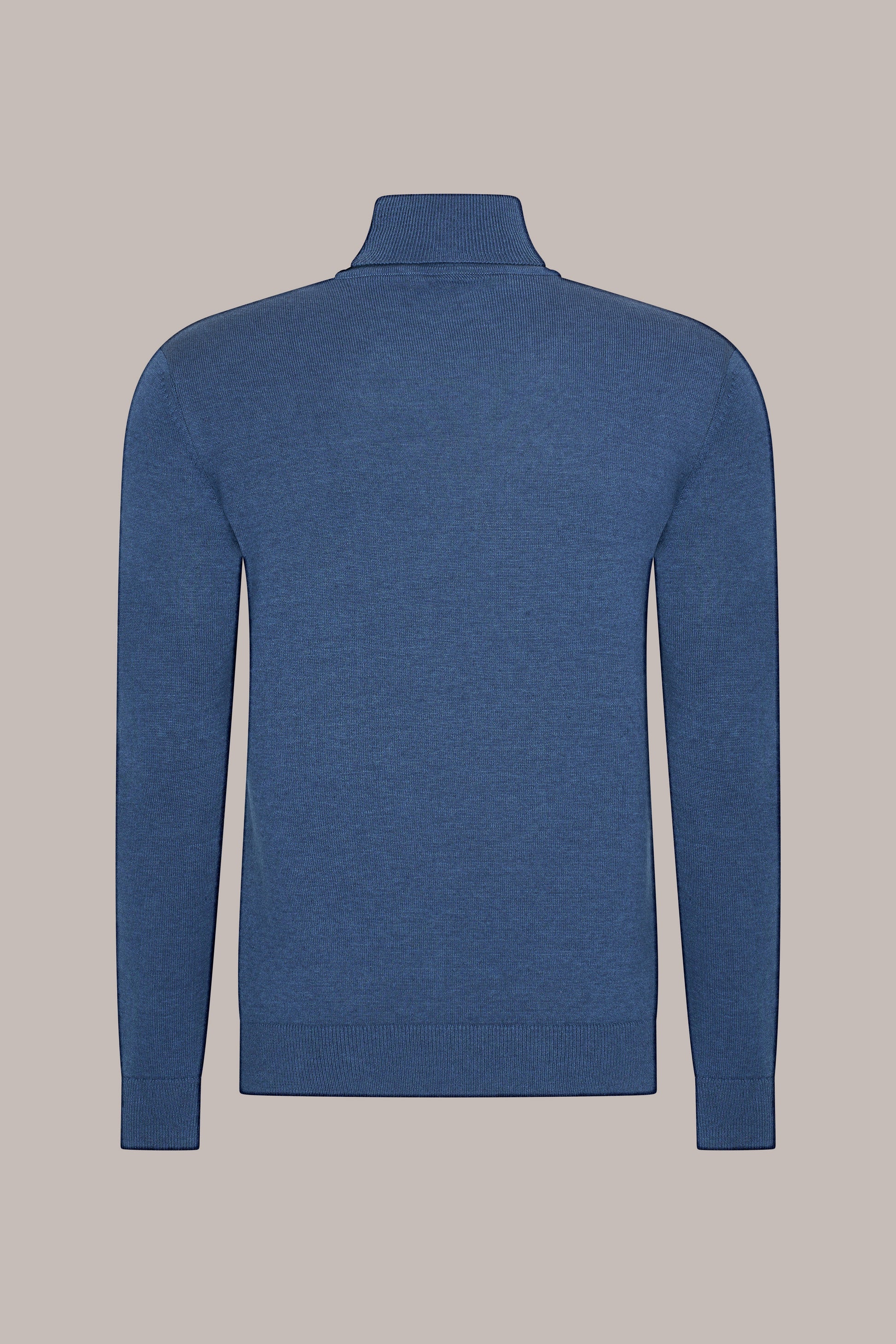MAESON The Belfort Turtleneck Pure Indigo — achteraanzicht