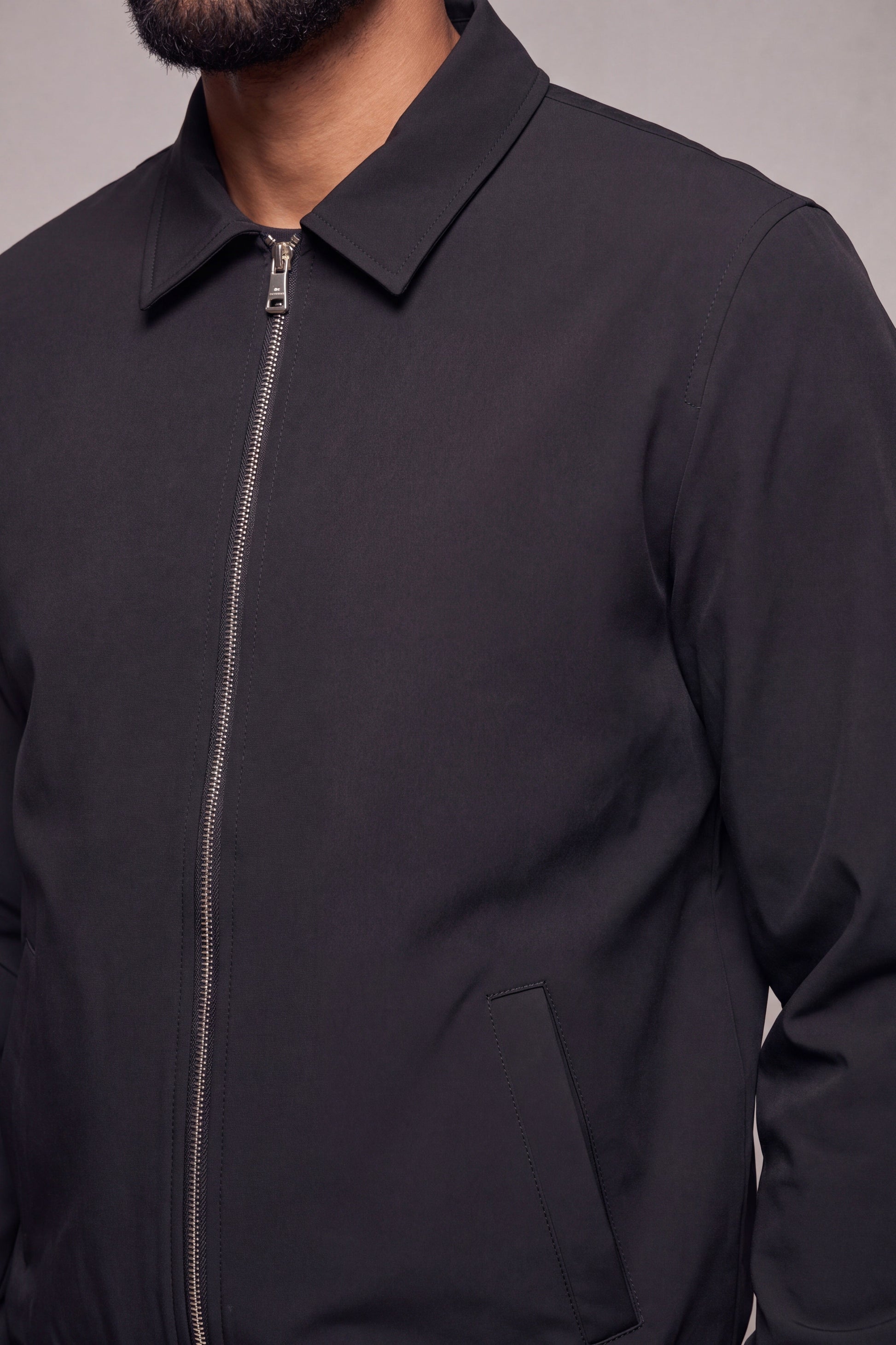 MAESON Tech Stretch Vest Midnight Black — detail