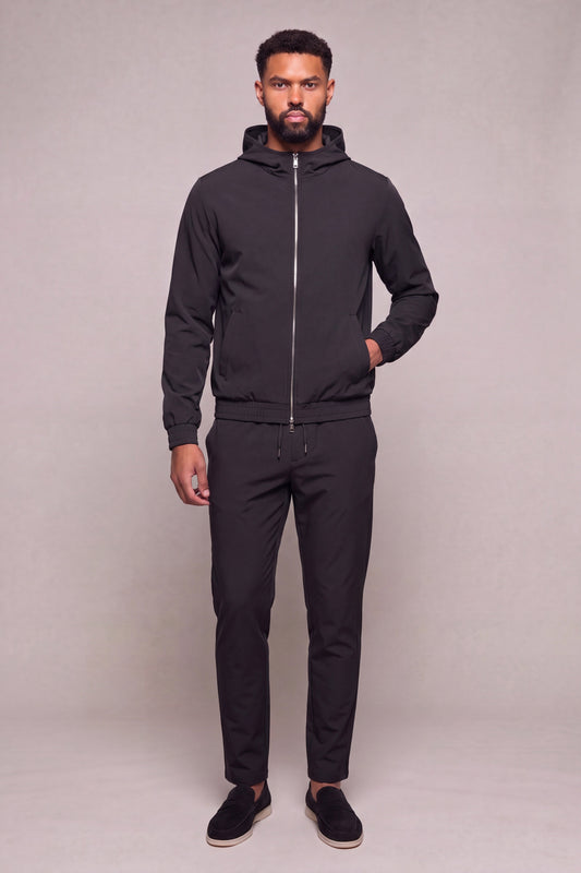 MAESON Hooded Tech Stretch Vest Midnight Black — model, vooraanzicht
