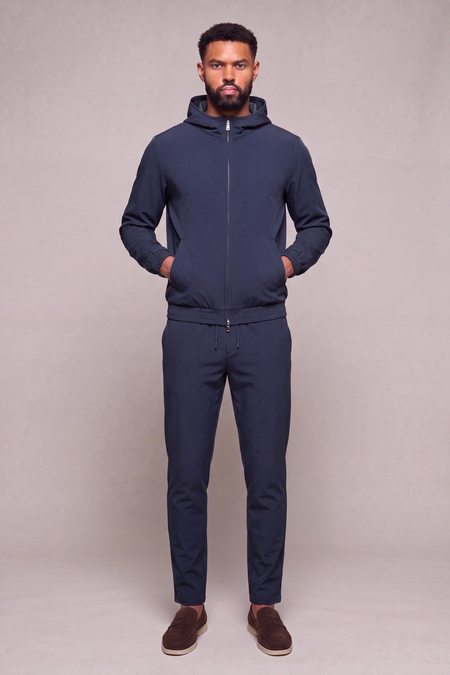 MAESON Hooded Tech Stretch Vest Royal Navy — model, vooraanzicht