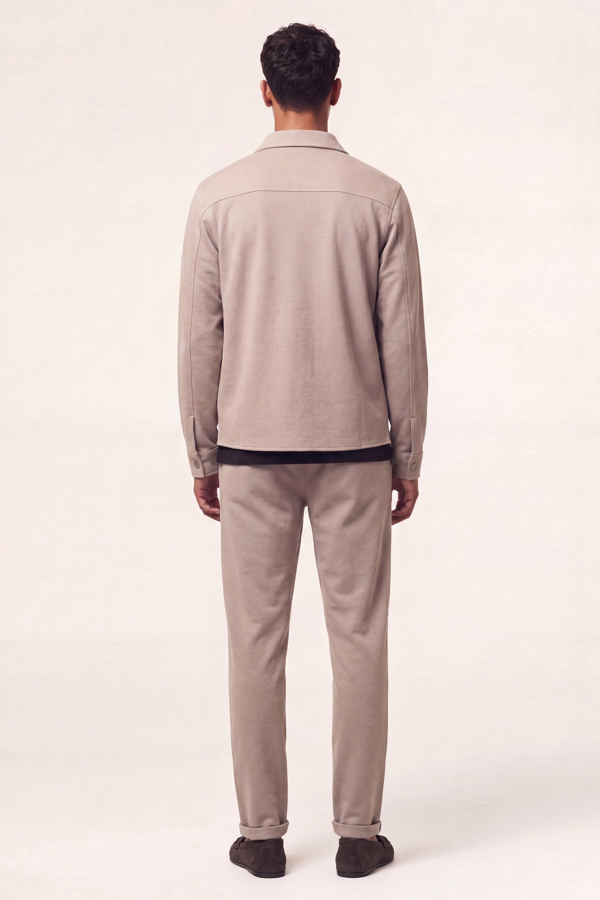 MAESON Knitted Overshirt Desert Beige — model, achteraanzicht