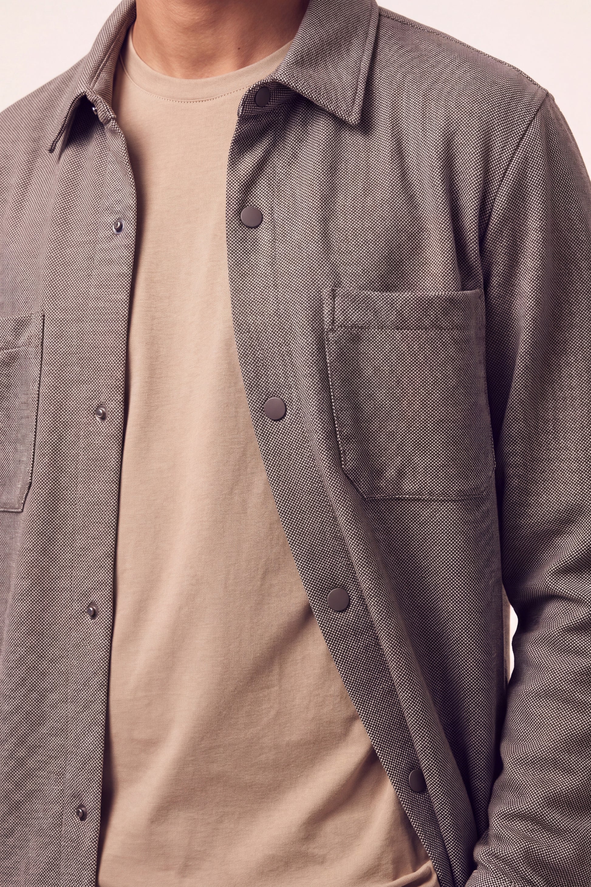 MAESON Knitted Overshirt Mocha Brown — detail