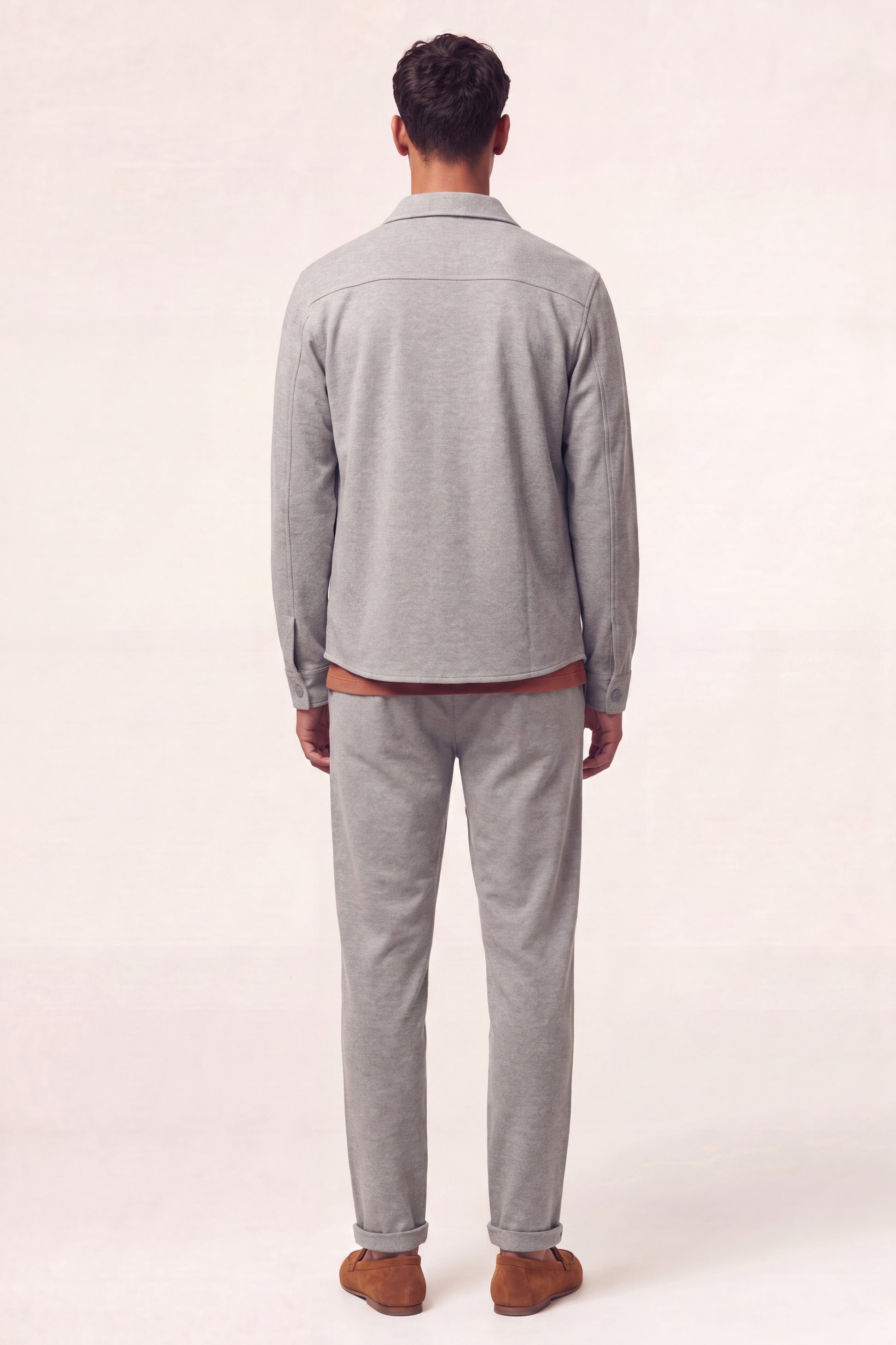 MAESON Knitted Overshirt Sterling Grey — model, achteraanzicht
