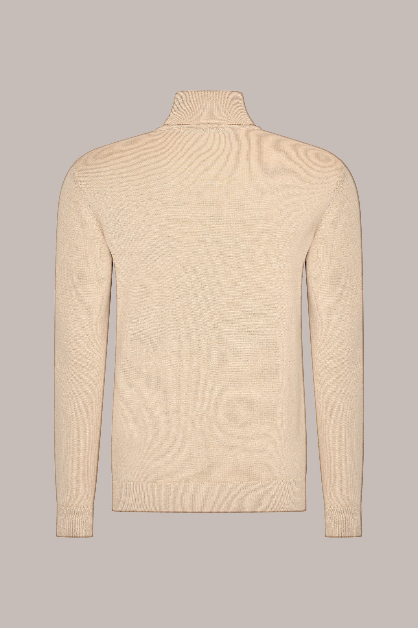 MAESON The Belfort Turtleneck Desert Sand — achteraanzicht