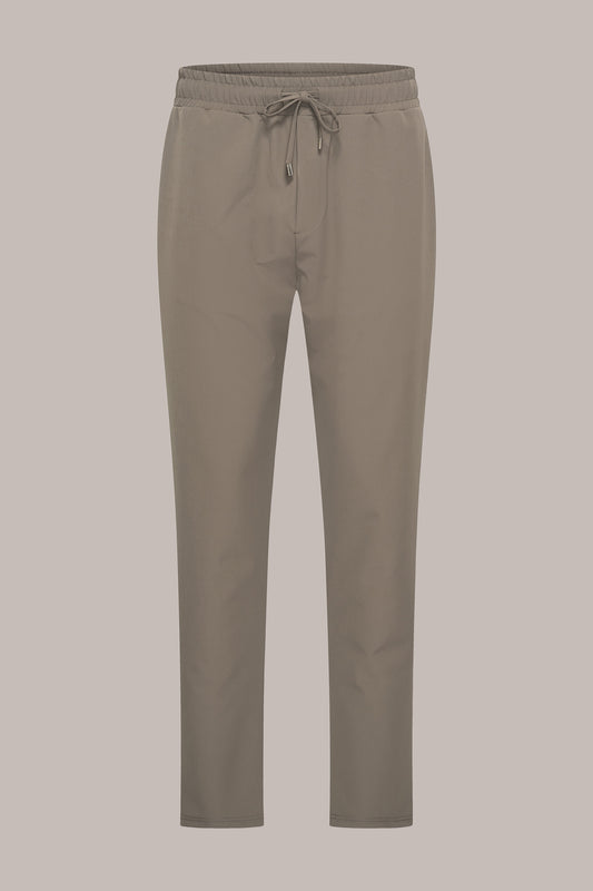 MAESON Tech Stretch Pants Soft Taupe — vooraanzicht