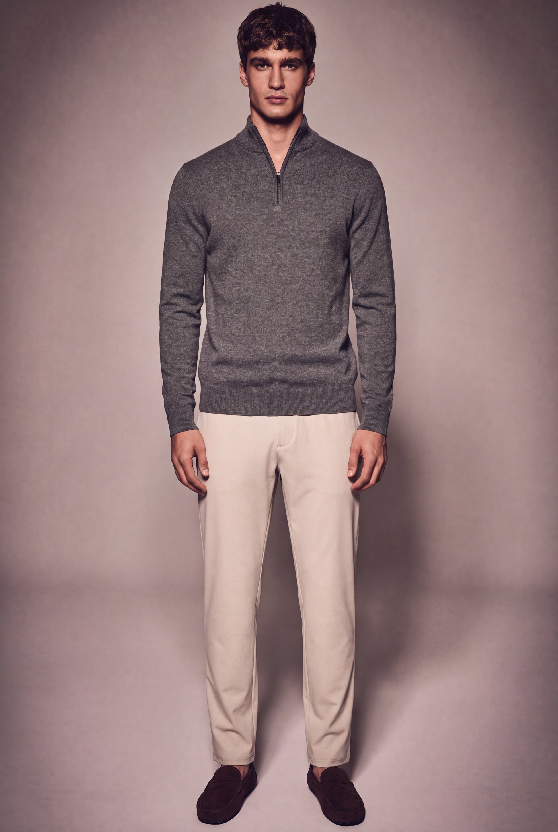 MAESON The Belfort Half-Zip Dove Grey — model, foto 1