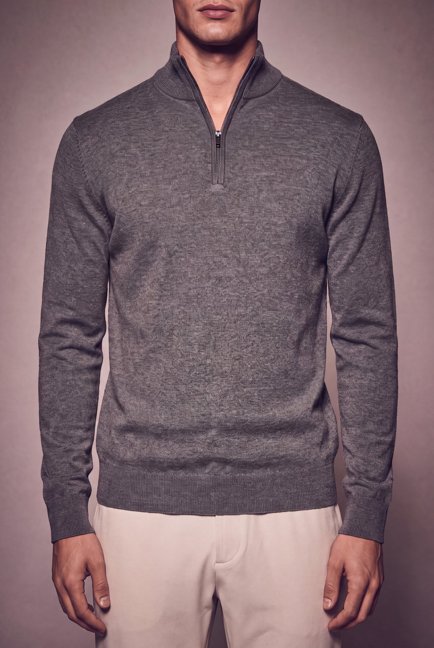MAESON The Belfort Half-Zip Dove Grey — model, foto 3