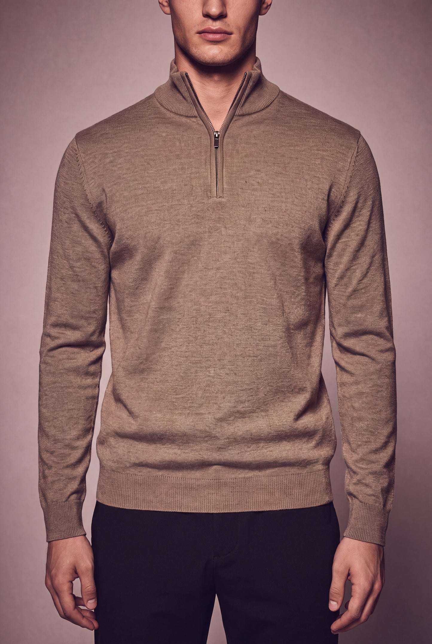 MAESON The Belfort Half-Zip Espresso Luxe — model, foto 3