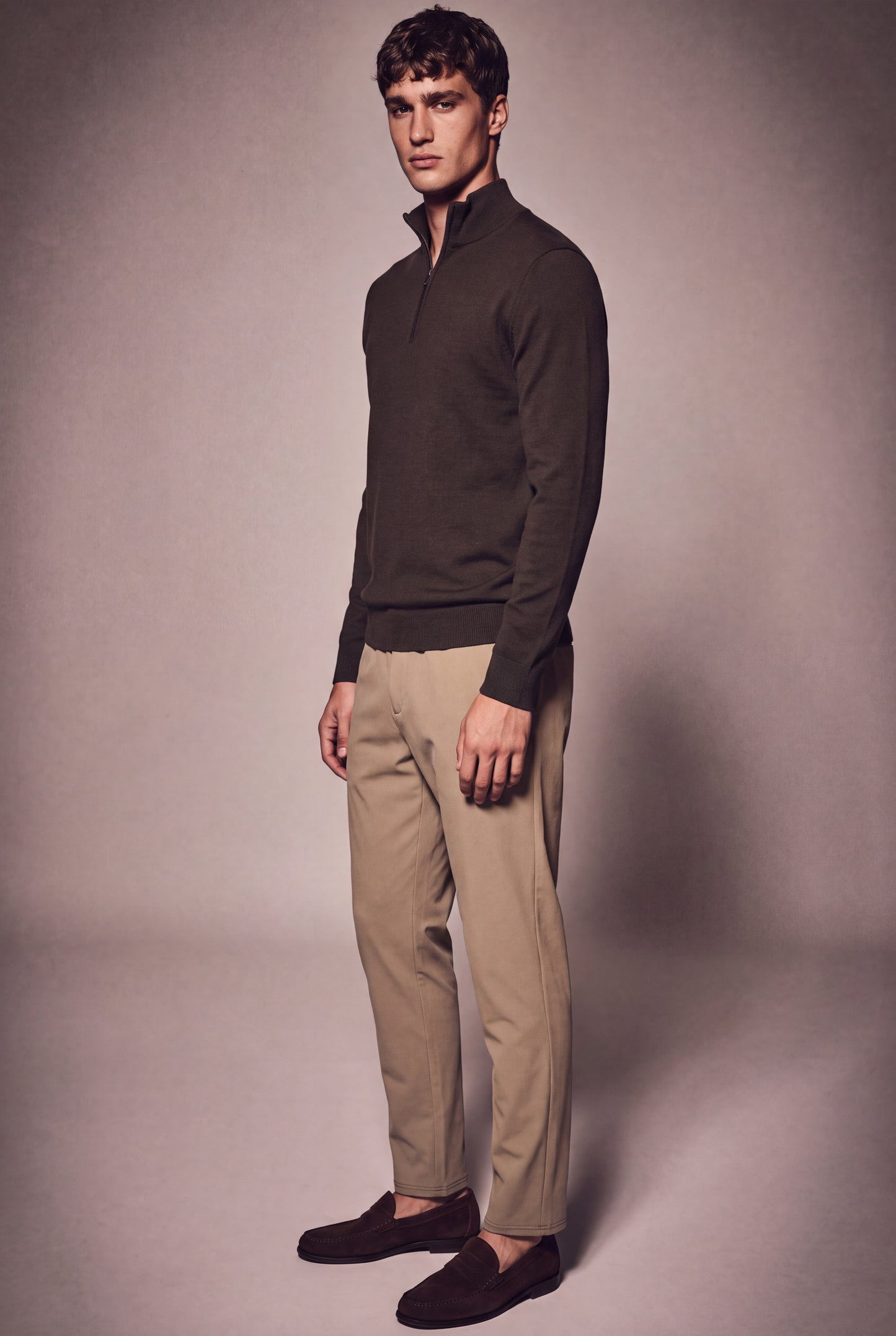 MAESON The Belfort Half-Zip Oak Brown — model, foto 2