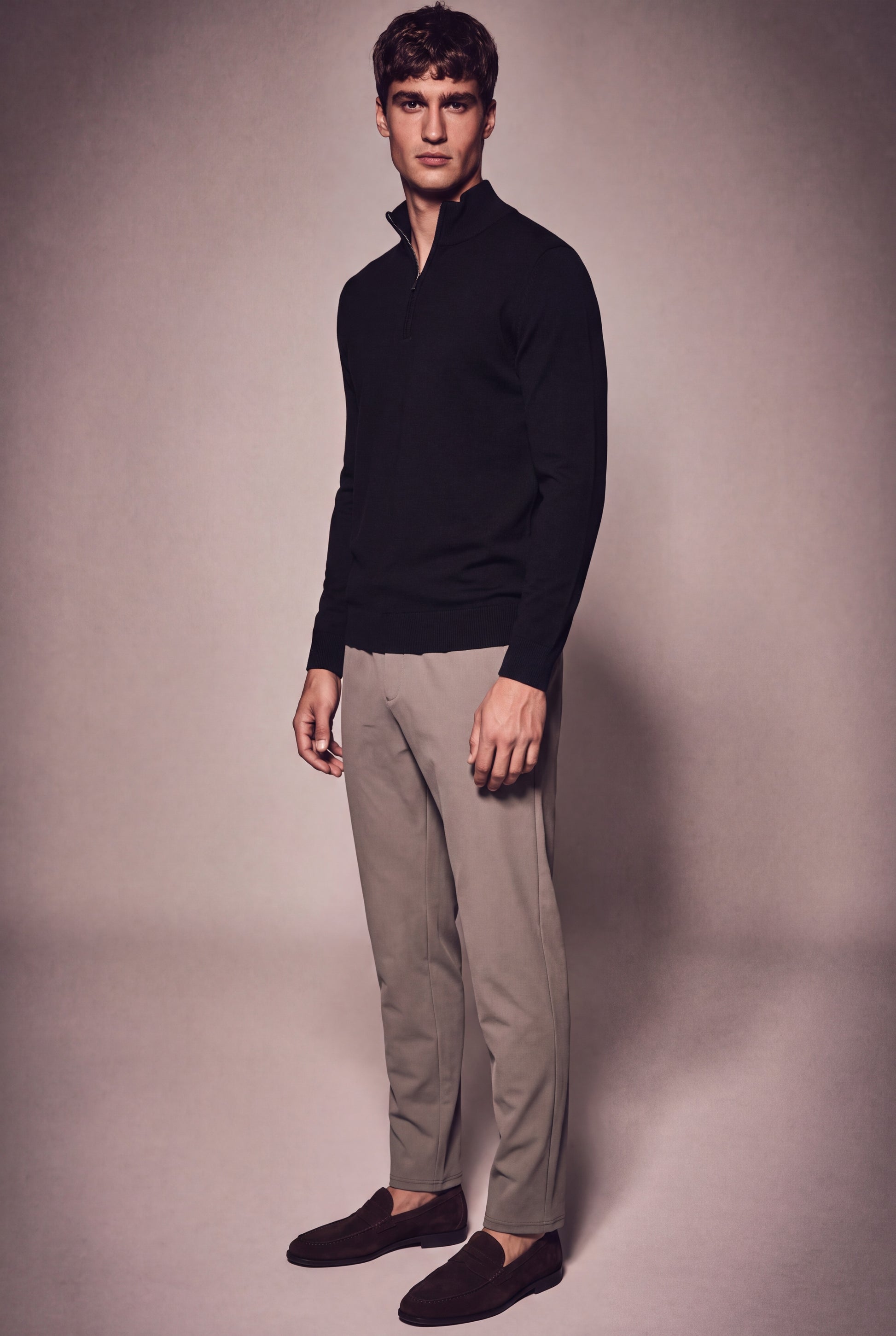 MAESON The Belfort Half-Zip Onyx Black — model, foto 2