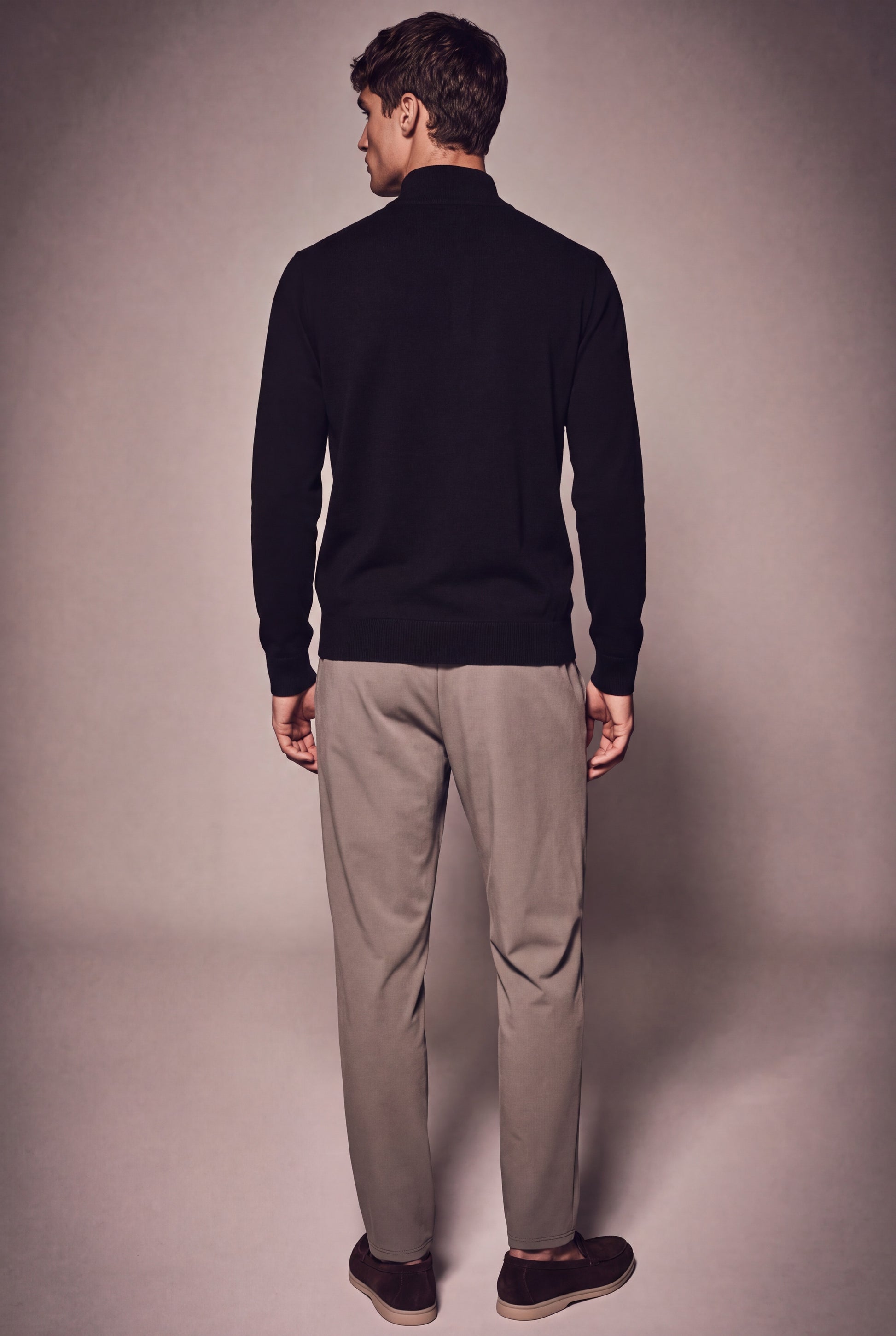 MAESON The Belfort Half-Zip Onyx Black — model, foto 4