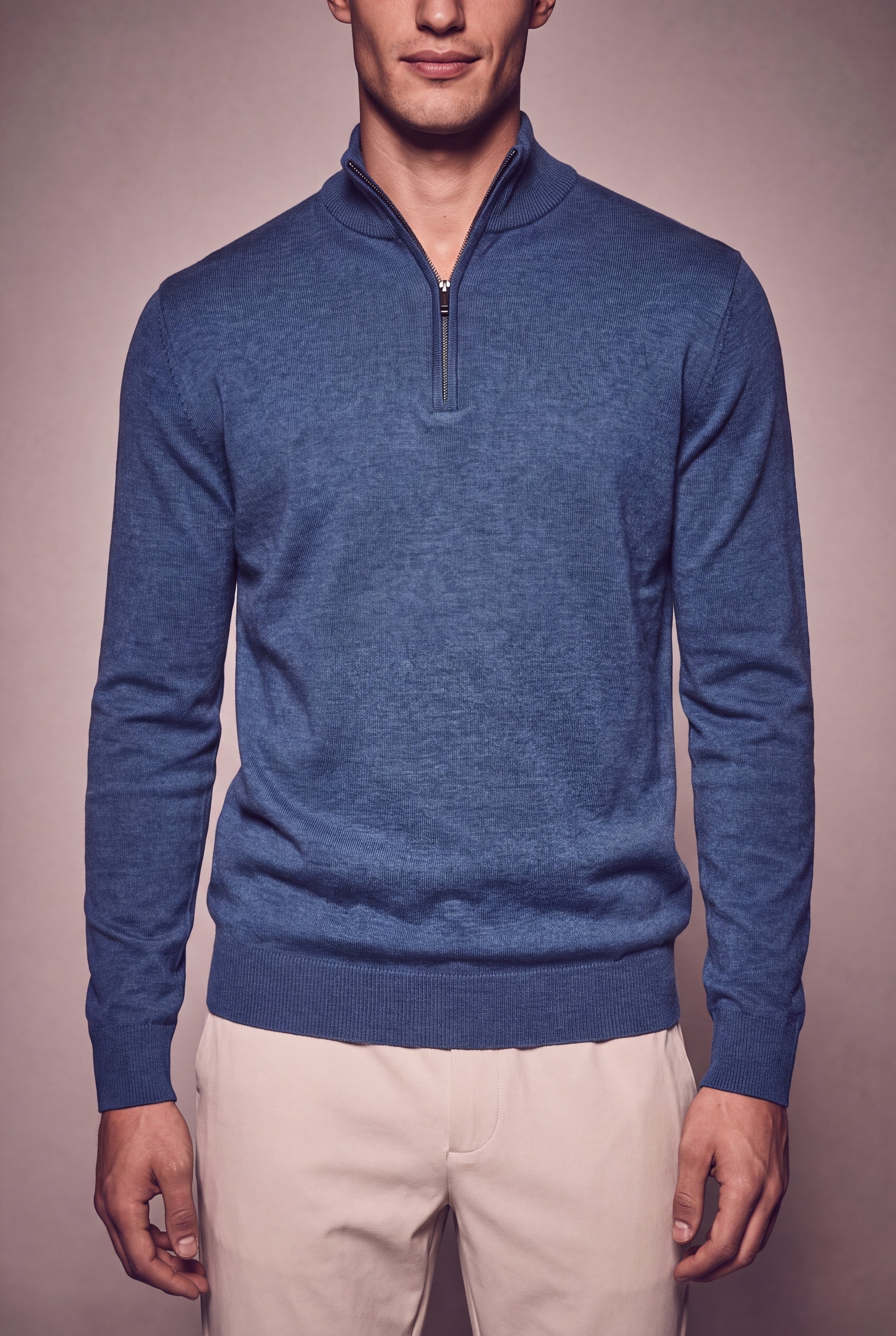 MAESON The Belfort Half-Zip Pure Indigo — model, foto 3