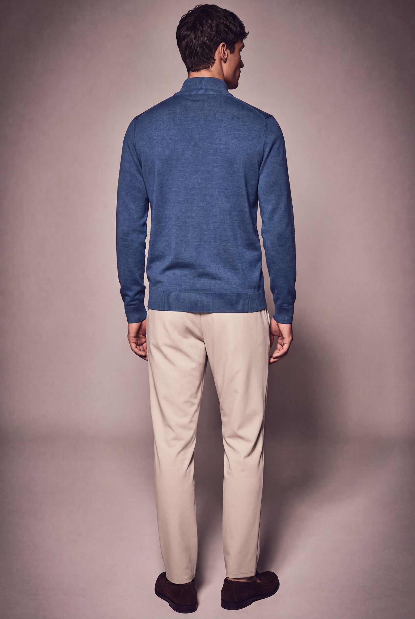MAESON The Belfort Half-Zip Pure Indigo — model, foto 4