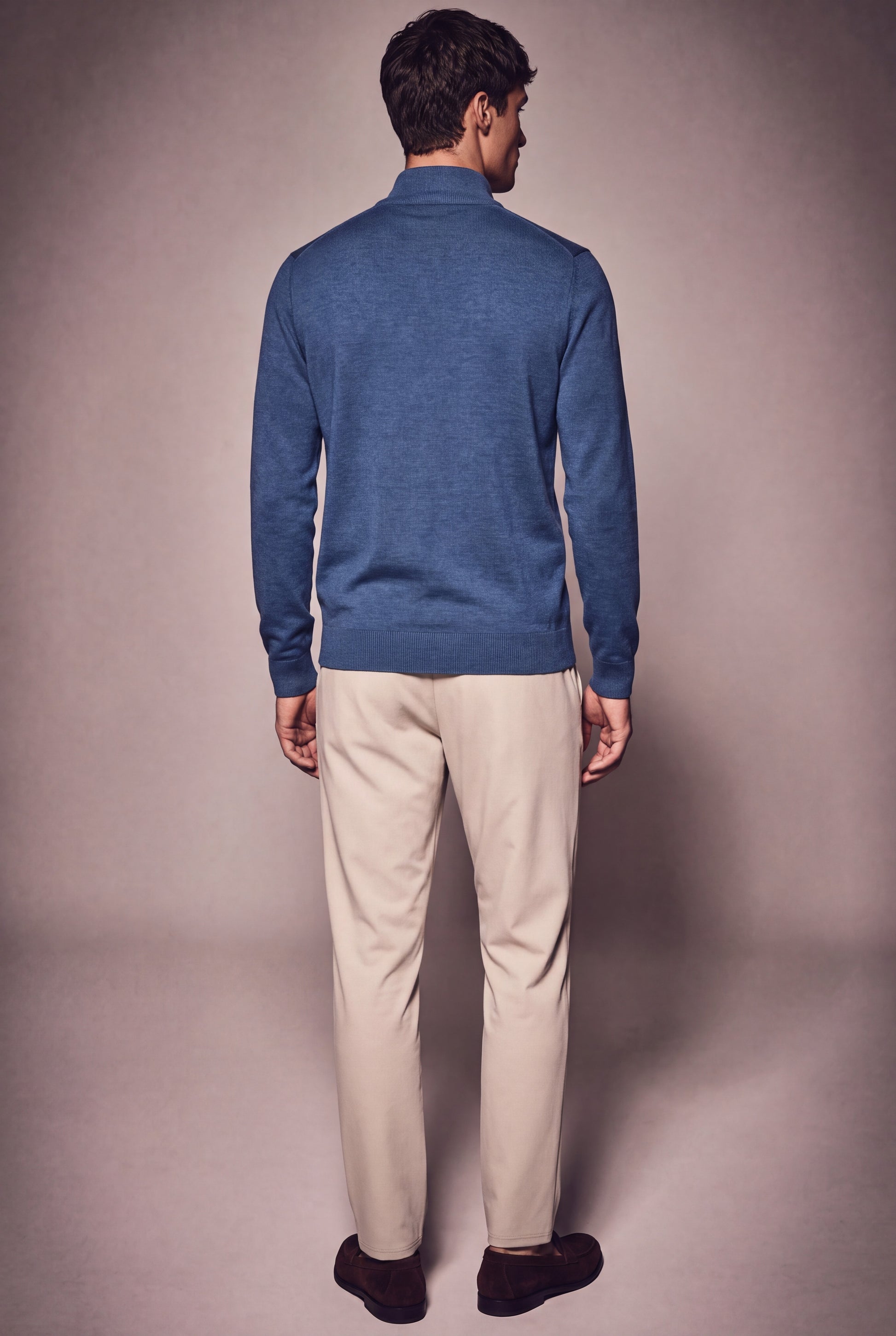 MAESON The Belfort Half-Zip Pure Indigo — model, foto 4