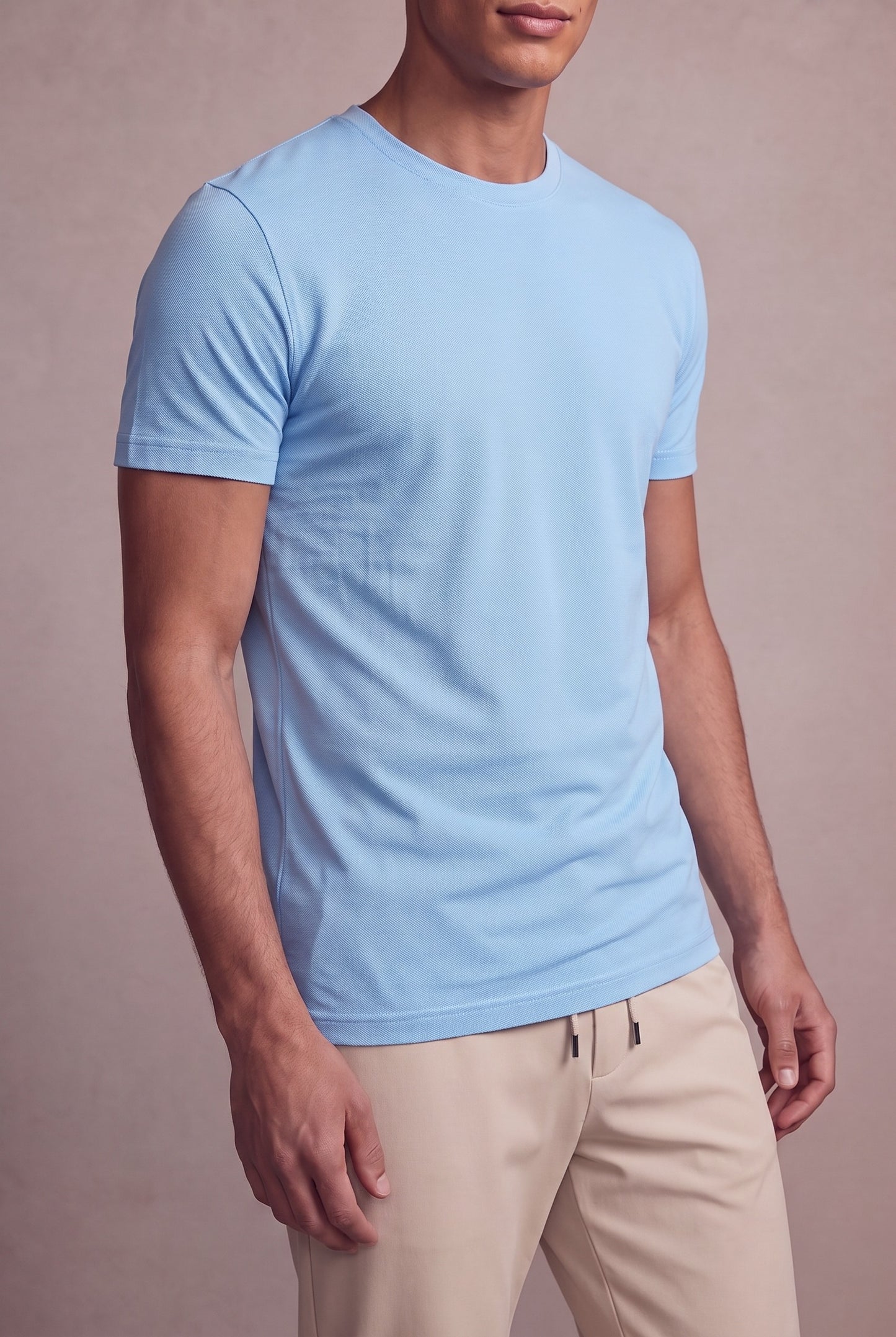 MAESON T-Shirt Silktouch Pique Azure Blue — model, foto 3