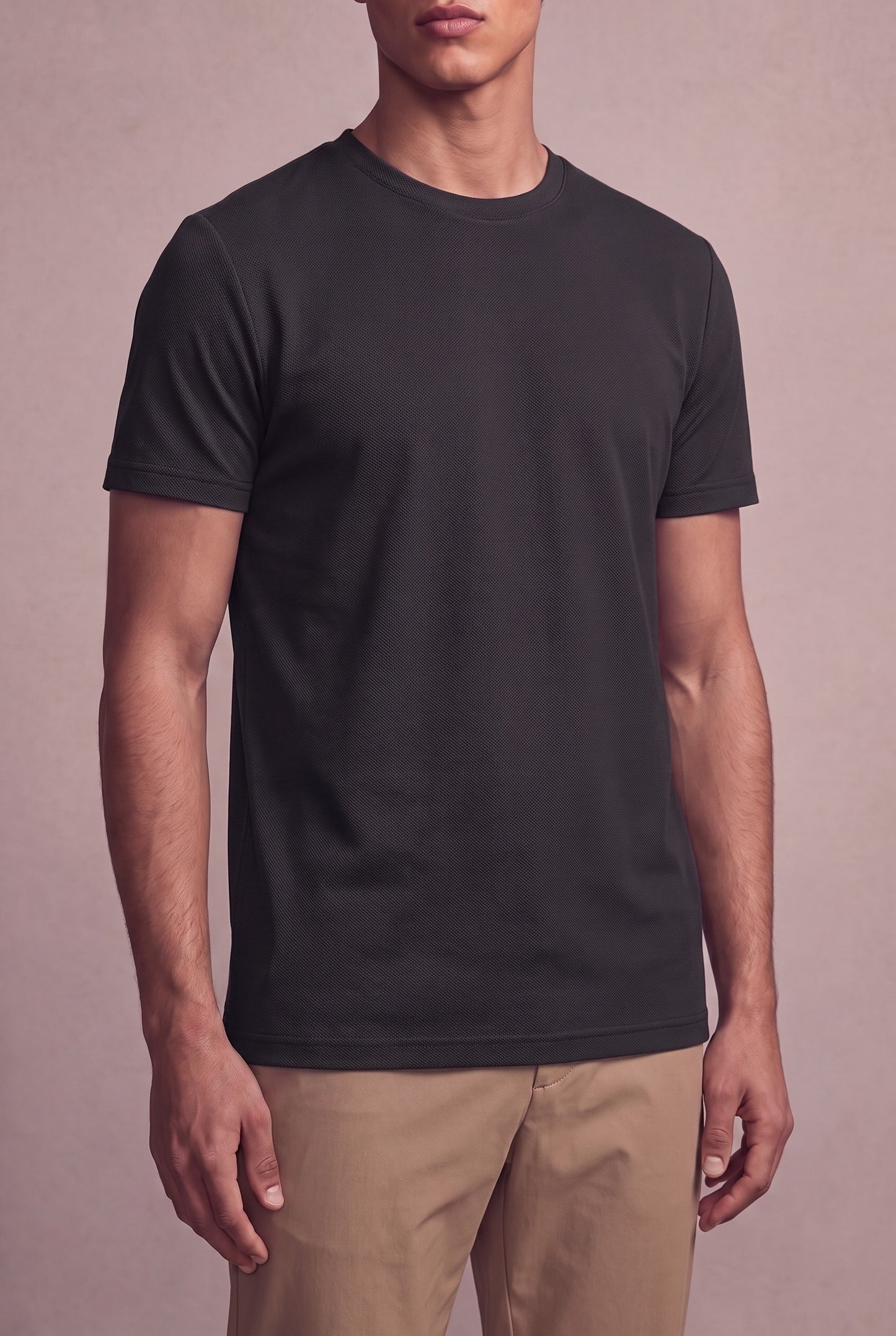 MAESON T-Shirt Silktouch Pique Onyx Black — model, foto 3