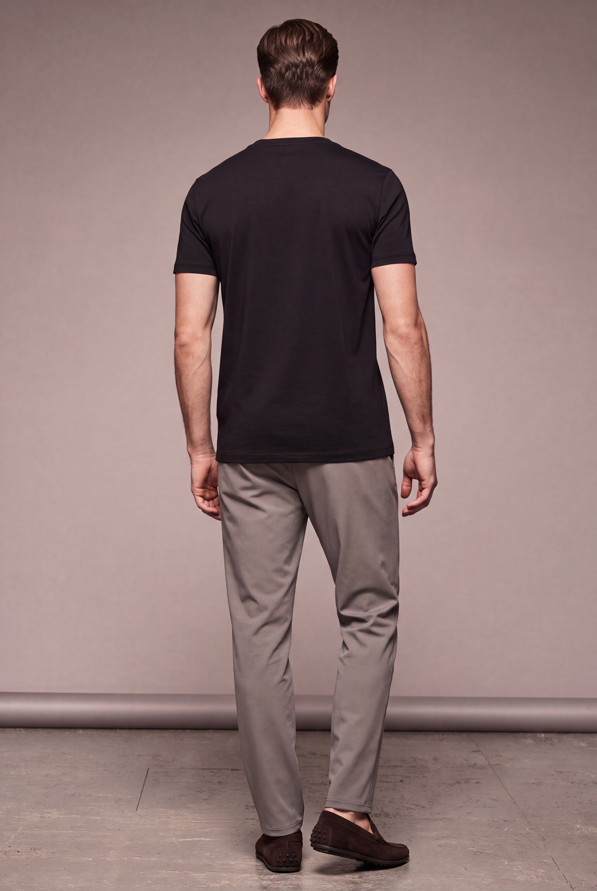 MAESON T-Shirt Modal Essence Onyx Black — model, foto 4