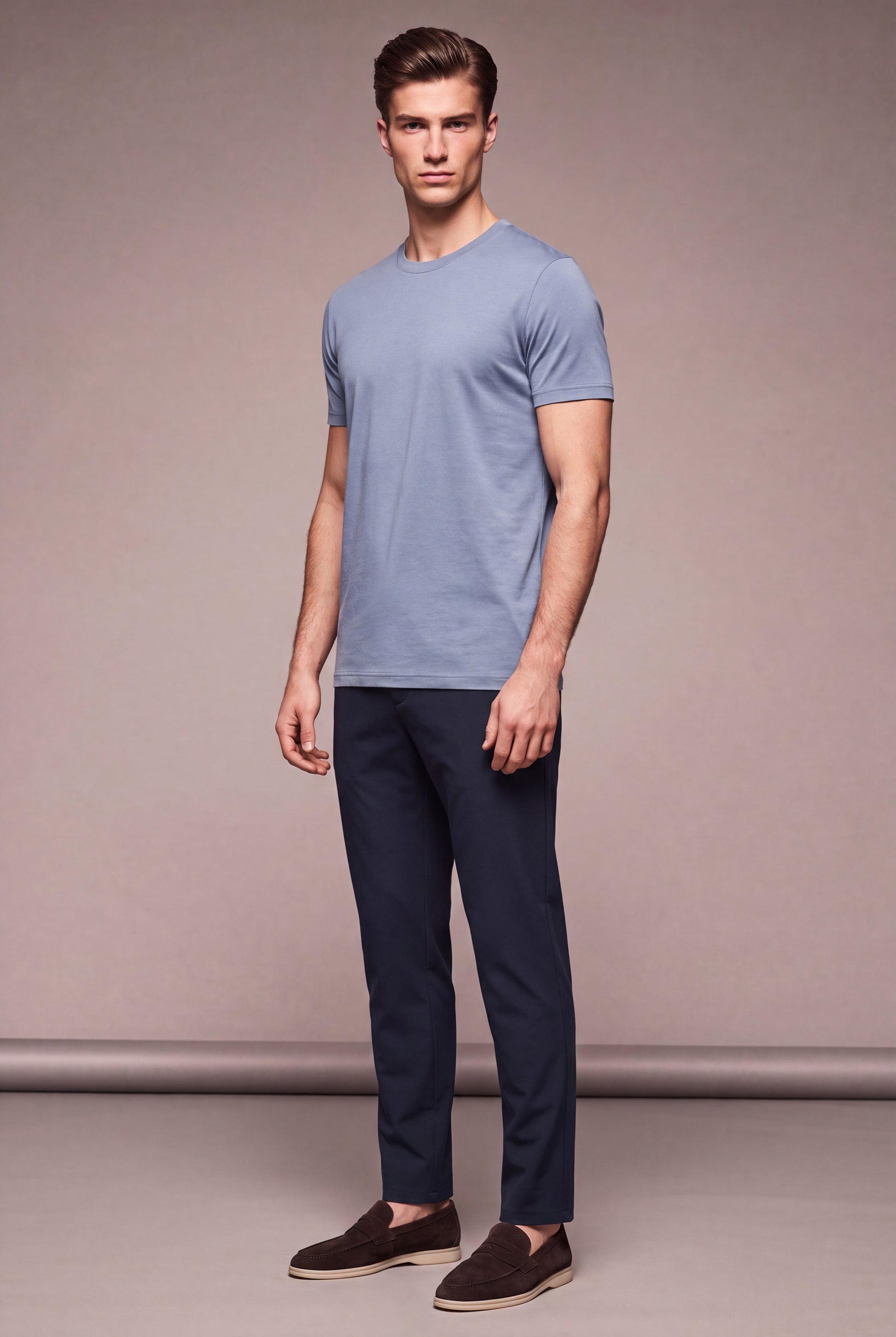 MAESON T-Shirt Modal Essence Satin Blue — model, foto 2