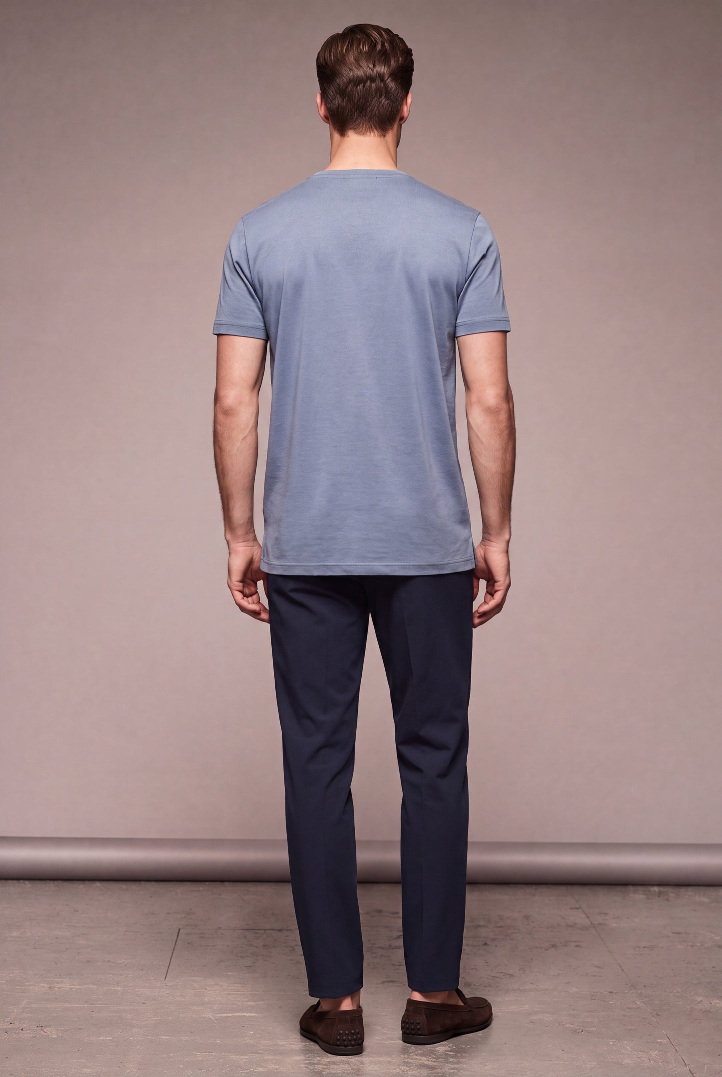 MAESON T-Shirt Modal Essence Satin Blue — model, foto 4