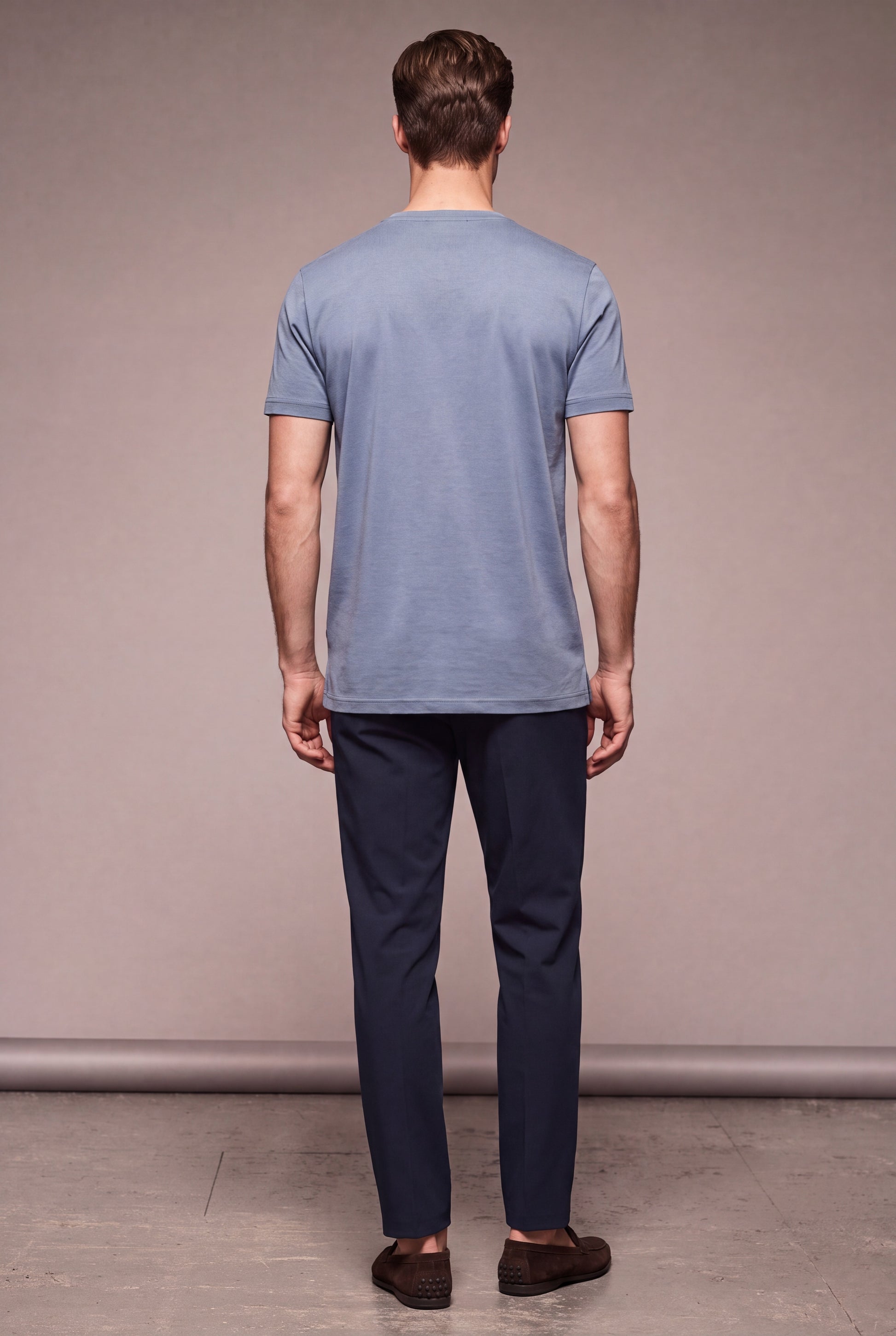 MAESON T-Shirt Modal Essence Satin Blue — model, foto 4