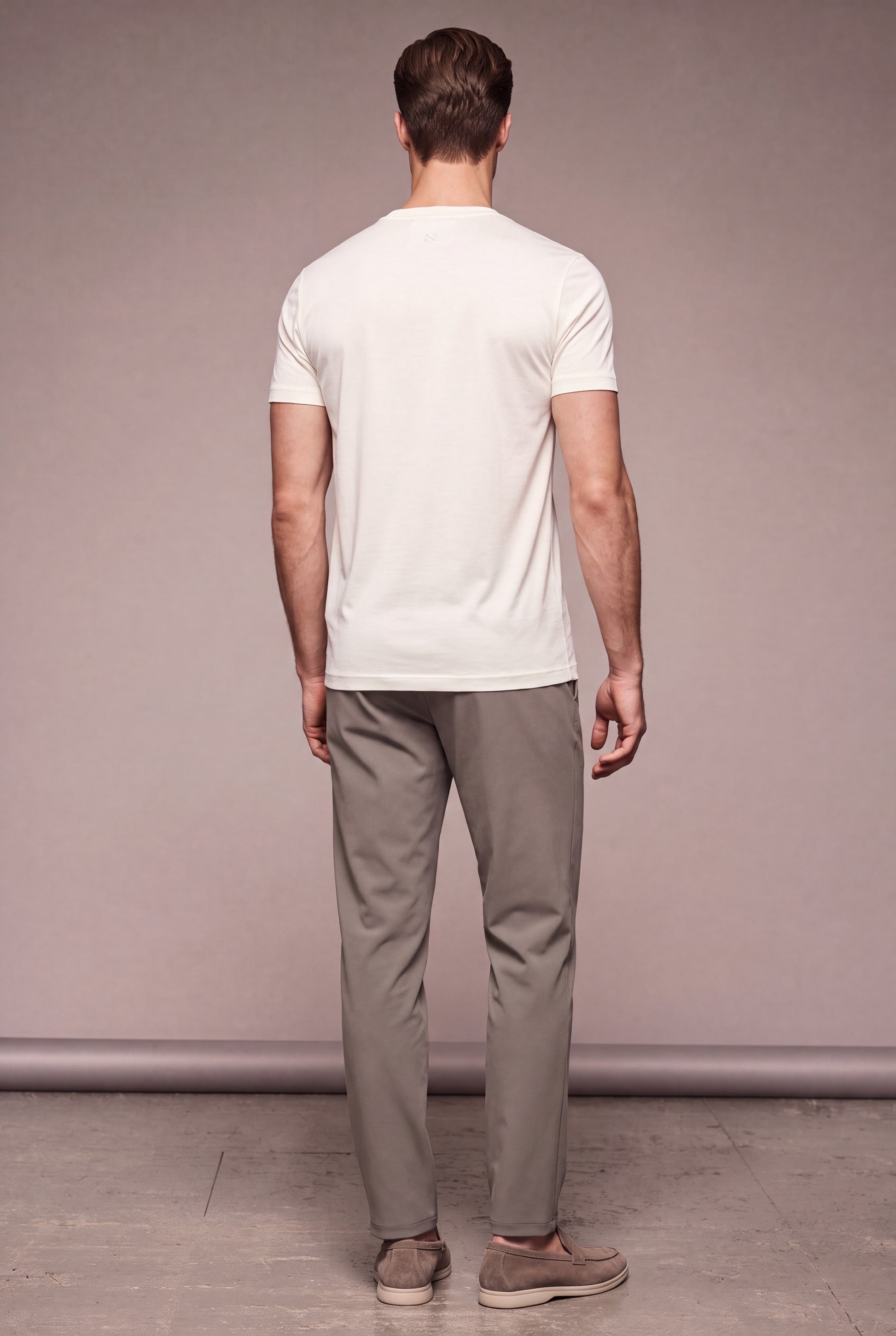 MAESON T-Shirt Modal Essence Silk White — model, foto 4