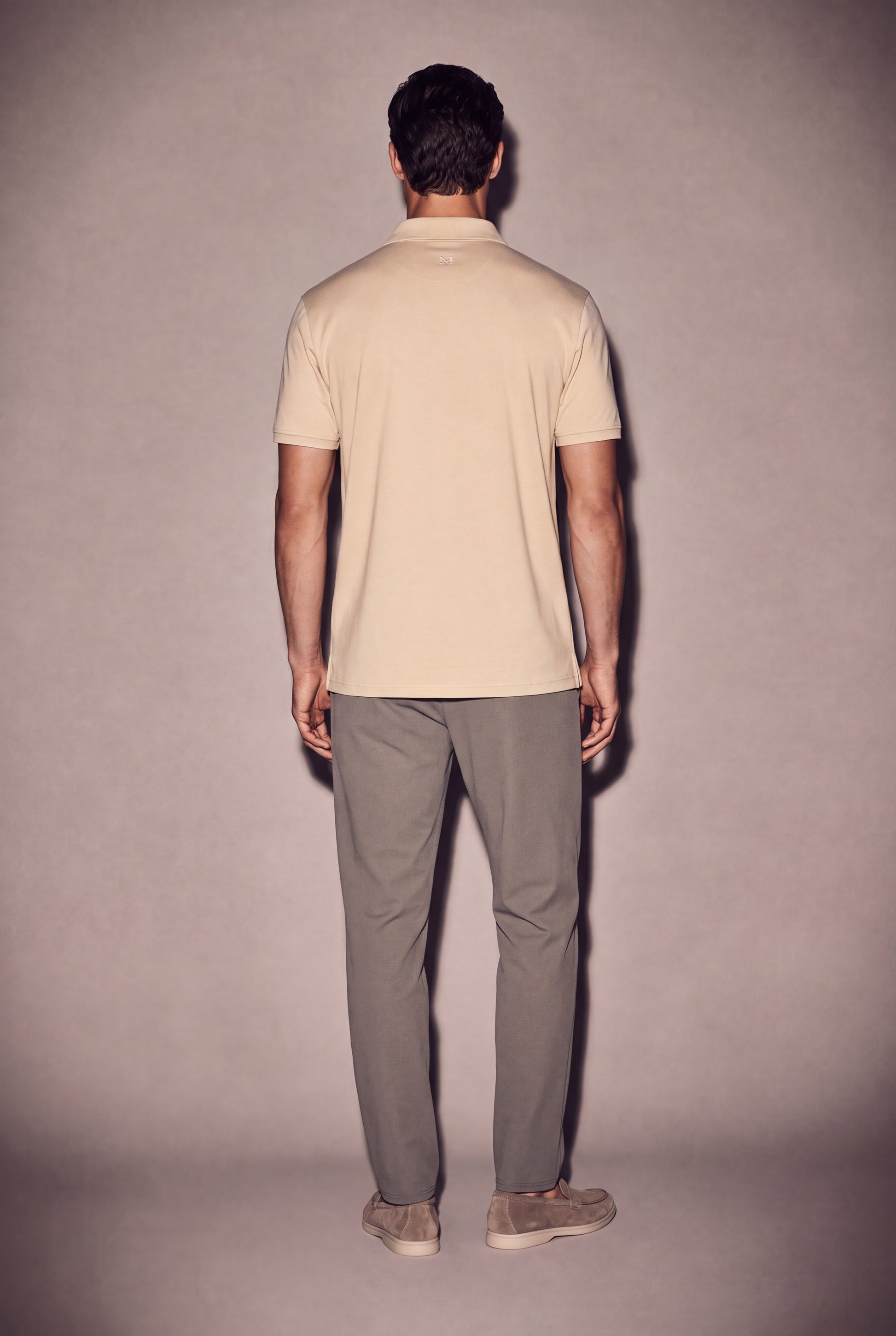 MAESON Polo Silktouch Pique Ivory Beige — model, foto 4