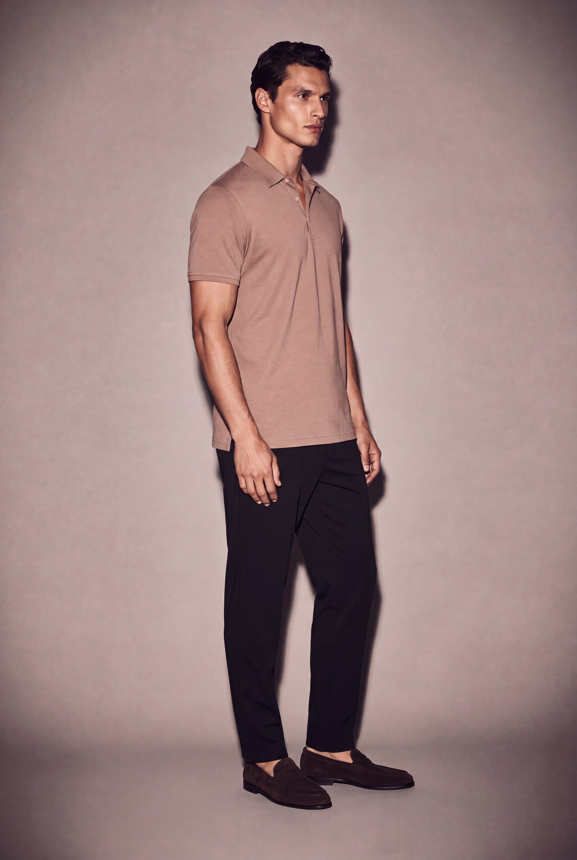 MAESON Polo Modal Essence Ember Sand — model, foto 2