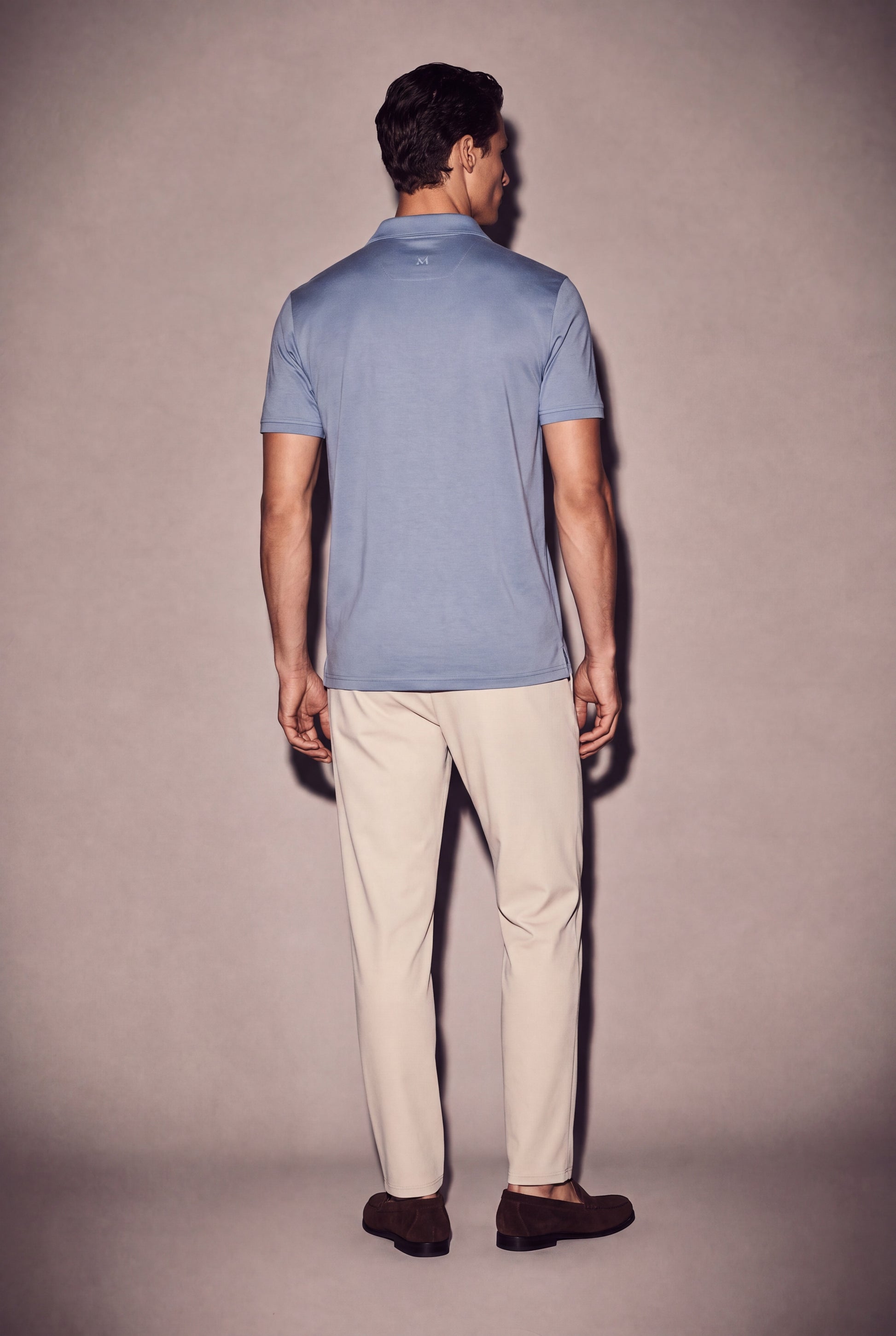 MAESON Polo Modal Essence Satin Blue — model, foto 4