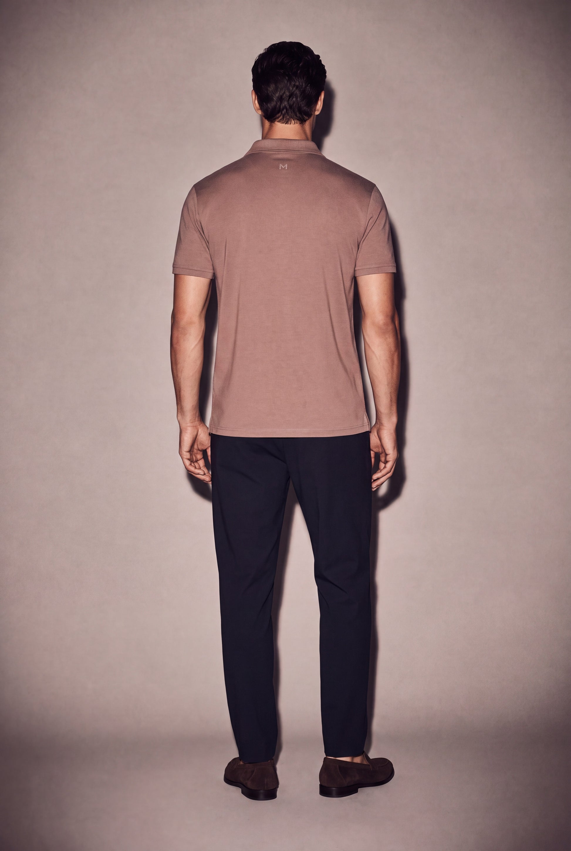 MAESON Polo Modal Essence Soft Mocha — model, foto 4