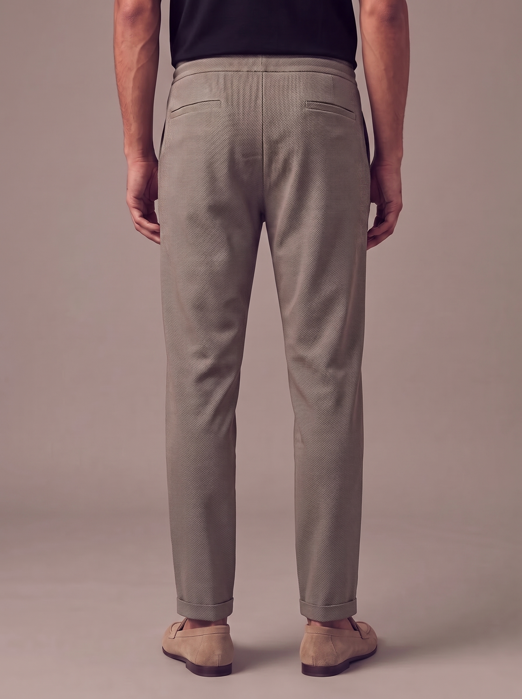 MAESON Knitted Jogg Pants Mocha Brown — model, foto 2